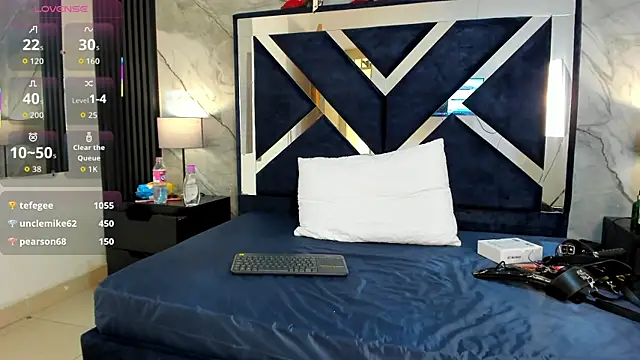 VioletRose as online show from 10-24-25, 07:40