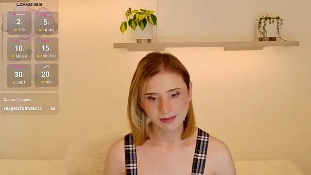 Snapshot of seraphine_star chatting on 07-05-26, 08:37 seraphine star online show from 07-05-26, 08:37