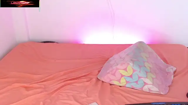 Snapshot of alessandro_musk chatting on 02-18-26, 04:54 alessandro musk online show from 02-18-26, 04:54