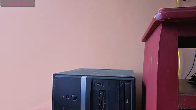 Snapshot of enormous_c0ckk chatting on 10-23-25, 04:16 enormous c0ckk online show from 10-23-25, 04:16