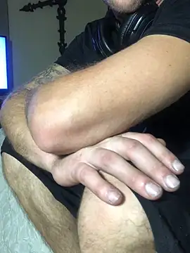 Snapshot of IsAparty chatting on 09-16-25, 03:40 IsAparty online show from 09-16-25, 03:40