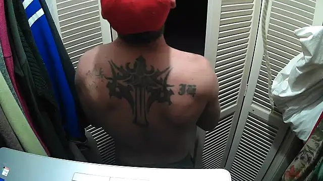 Snapshot of IsAparty chatting on 11-14-25, 10:19 IsAparty online show from 11-14-25, 10:19