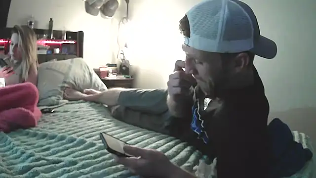 Snapshot of IsAparty chatting on 01-14-26, 09:02 IsAparty online show from 01-14-26, 09:02