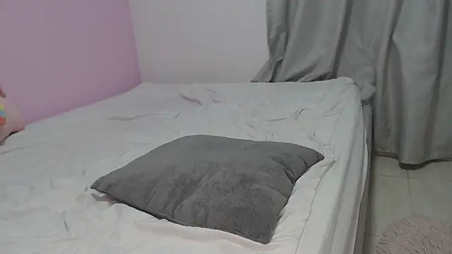 milaura25 online show from 10-03-25, 06:26