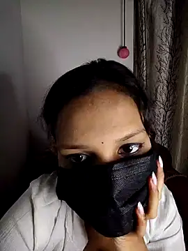 Pinkki-Age18 online show from 01-14-26, 04:43