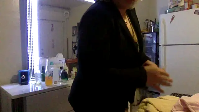 toomuchofafreak online show from 03-17-26, 01:08