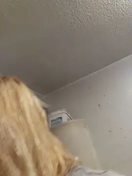 toomuchofafreak online show from 10-03-25, 05:09