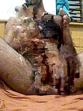 Snapshot of Pirator1 chatting on 09-25-25, 04:24 Pirator1 online show from 09-25-25, 04:24