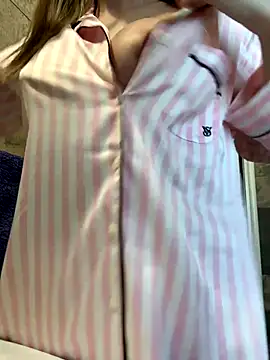 KaseyQuinn  online show from 11-26-25, 09:31