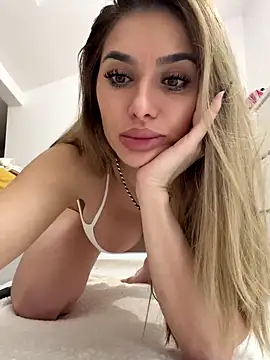 KaseyQuinn  online show from 11-20-25, 09:21