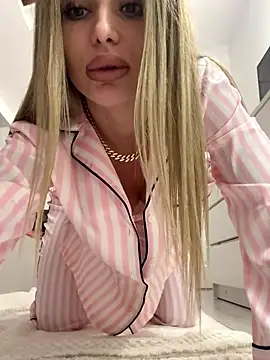 KaseyQuinn  online show from 11-08-25, 08:56