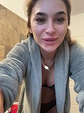 KaseyQuinn  online show from 10-28-25, 05:39