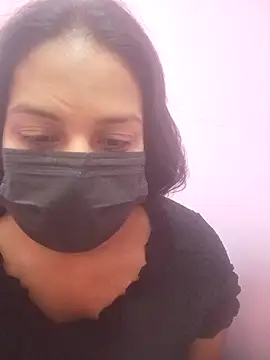 Snapshot of Rani-Rajput18 chatting on 10-26-25, 01:17 Rani-Rajput18 online show from 10-26-25, 01:17