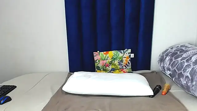 Pinkdollyg online show from 11-24-25, 08:53