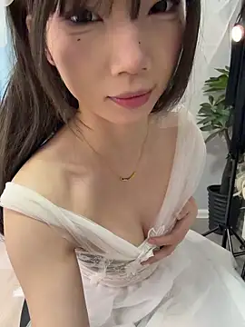 Snapshot of Yiyi-707 chatting on 02-25-26, 10:15 Yiyi-707 online show from 02-25-26, 10:15