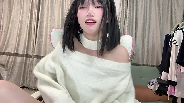 Yiyi-707 online show from 10-22-25, 11:20