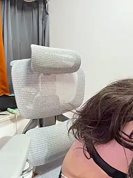 Yiyi-707 online show from 04-19-26, 12:39