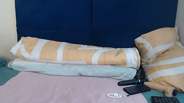 Sexy-Momo online show from 12-19-25, 05:43