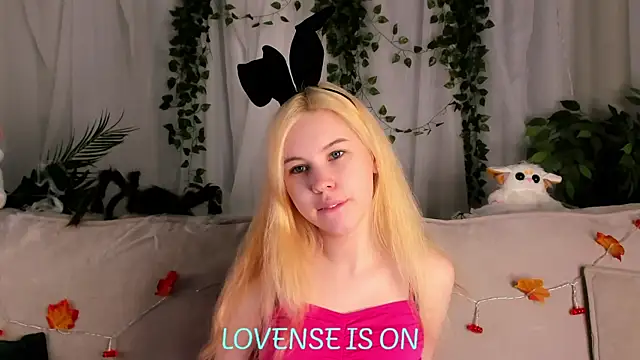 ElizSpieth online show from 10-21-25, 01:27