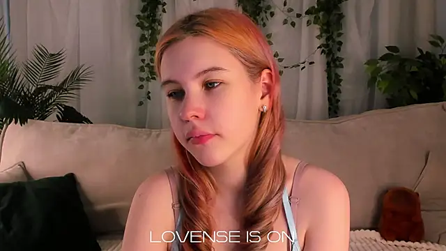 ElizSpieth online show from 10-14-25, 01:28