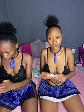 LonelyQueenxx25 online show from 12-19-25, 05:43