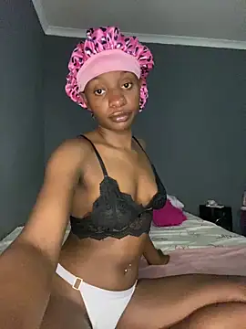 LonelyQueenxx25 online show from 02-01-26, 06:17