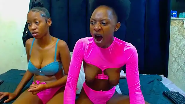 LonelyQueenxx25 online show from 03-06-26, 08:04