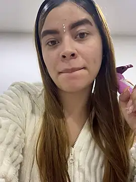 CharlotteBrownn  online show from 10-22-25, 03:28