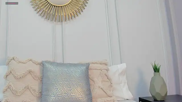 Snapshot of CharlotteBrownn_ chatting on 06-02-26, 01:05 CharlotteBrownn online show from 06-02-26, 01:05