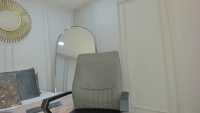 CharlotteBrownn  online show from 09-28-25, 01:34