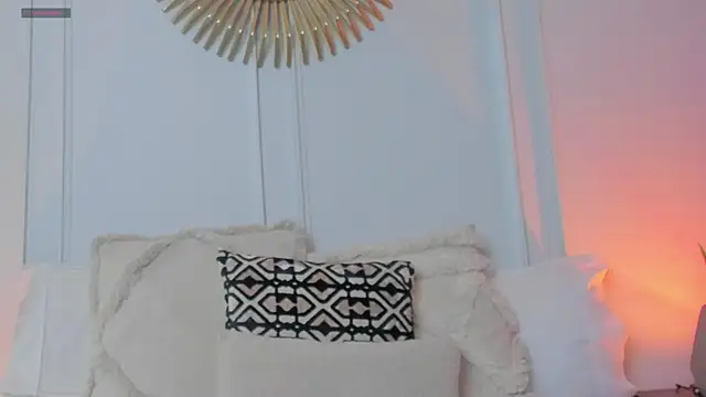 CharlotteBrownn  online show from 07-09-26, 02:01
