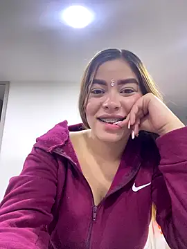 CharlotteBrownn  online show from 10-09-25, 01:39