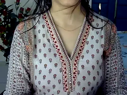 Rumi cute online show from 05-02-26, 02:33