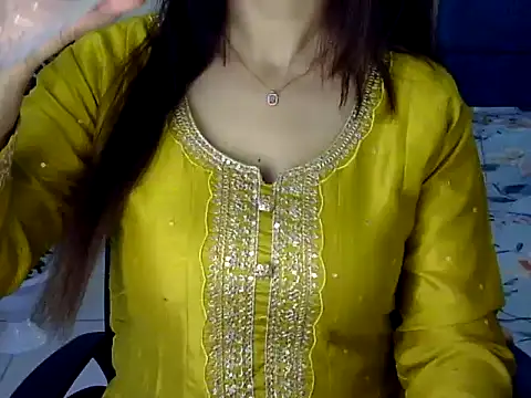Snapshot of Rumi_cute chatting on 03-02-26, 08:43 Rumi cute online show from 03-02-26, 08:43