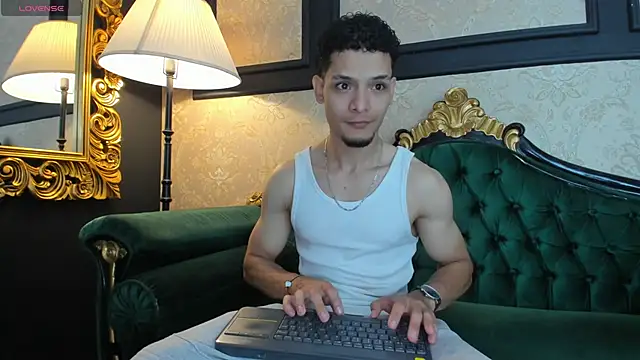 AlessandroKiing online show from 05-05-26, 08:45