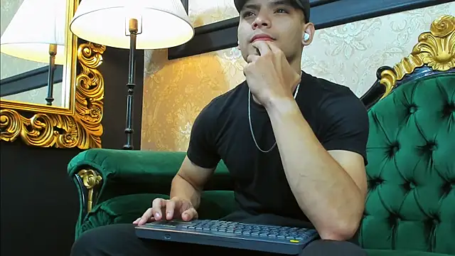 AlessandroKiing online show from 07-16-26, 10:07