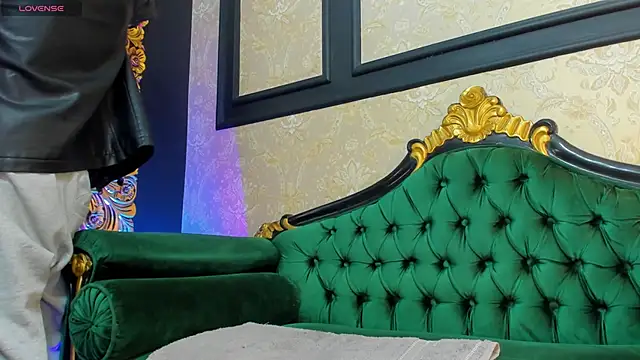 AlessandroKiing online show from 09-10-25, 02:05