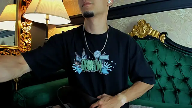 AlessandroKiing online show from 05-13-26, 08:05