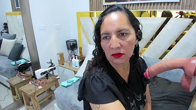 Luna Naughty1 online show from 07-09-26, 08:19