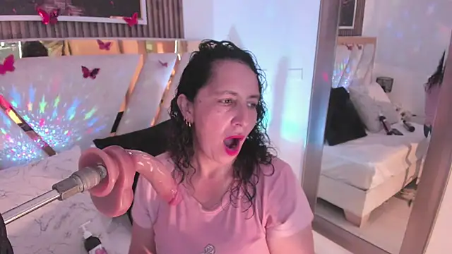 Snapshot of Luna_Naughty1 chatting on 02-27-26, 07:46 Luna Naughty1 online show from 02-27-26, 07:46