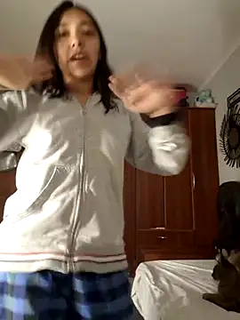 missapril0101 online show from 04-10-26, 03:02