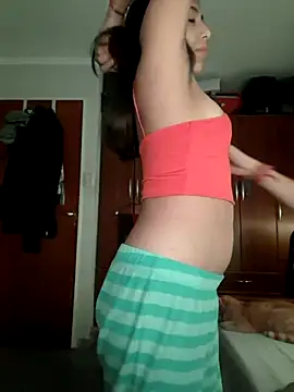 Snapshot of missapril0101 chatting on 07-30-26, 05:50 missapril0101 online show from 07-30-26, 05:50