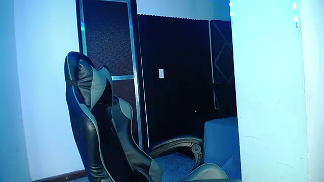 Lucy-23 online show from 11-06-25, 11:20