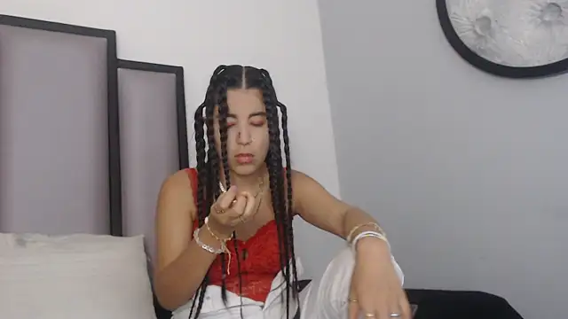 Lucy-23 online show from 12-16-25, 05:22