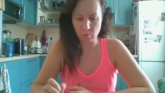 ALICAINWONDERLAND online show from 03-25-26, 11:20