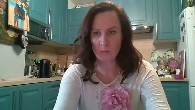 ALICAINWONDERLAND online show from 11-16-25, 04:45