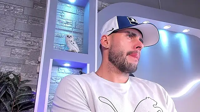 Snapshot of dominic_de_luca chatting on 02-05-26, 04:52 dominic de luca online show from 02-05-26, 04:52