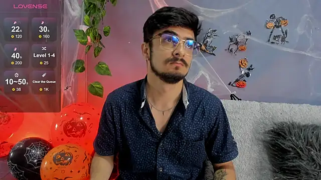 AaronFuentes7 online show from 10-12-25, 01:34