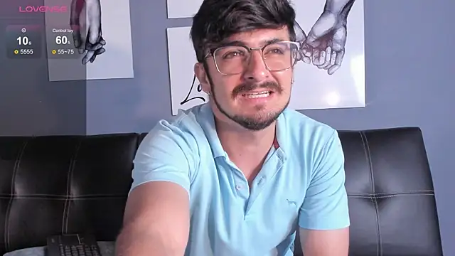 AaronFuentes7 online show from 10-07-25, 06:20