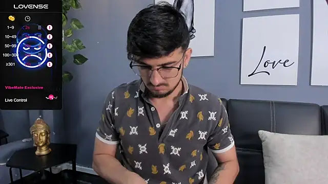 AaronFuentes7 online show from 09-08-25, 07:35